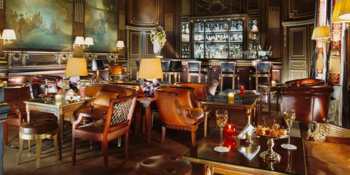 Bar 228